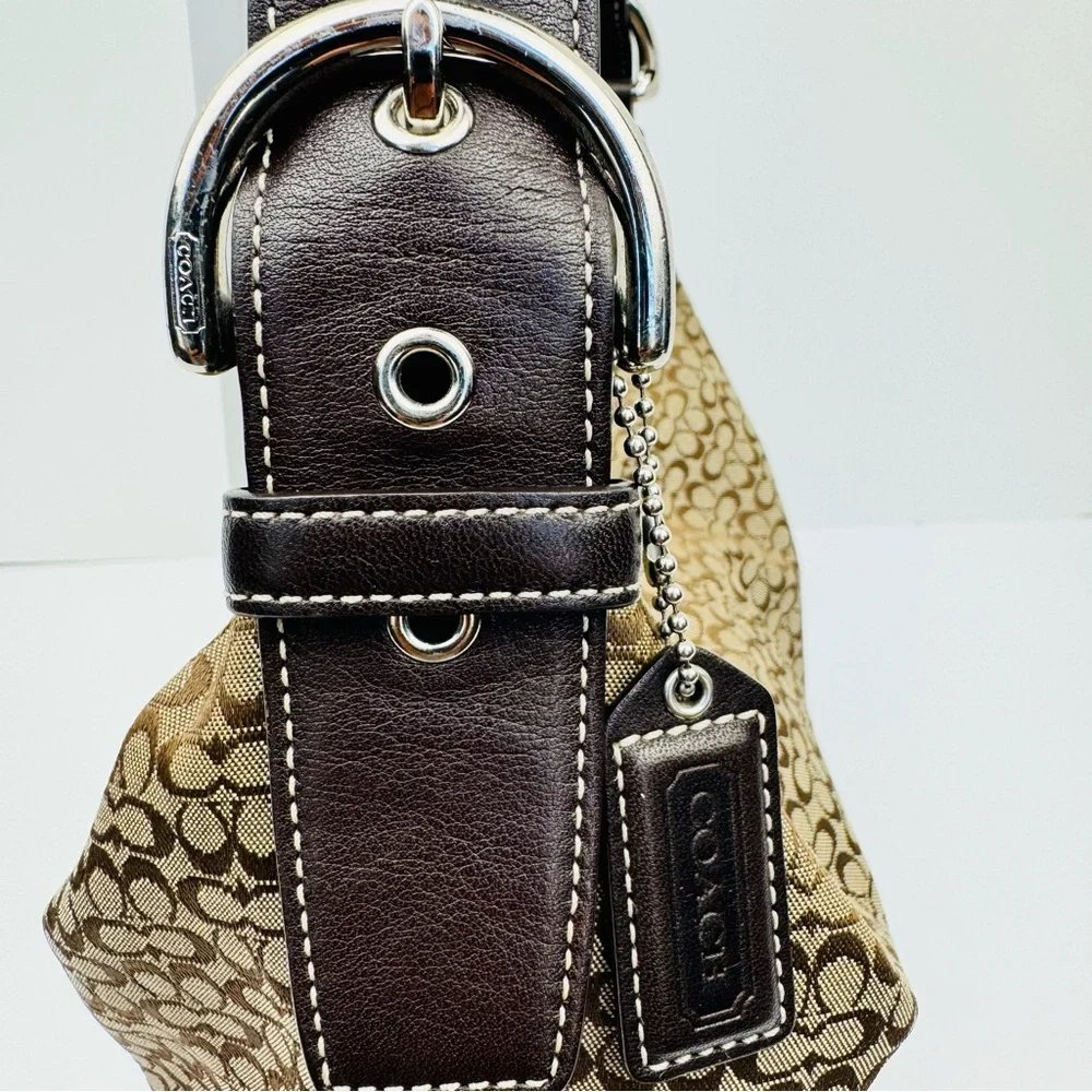 Coach Vintage Signature Soho Hobo Shoulder Bag. Iconic Coach 